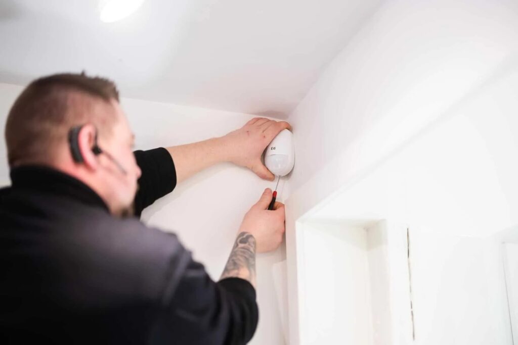 Samspillet mellem adgangskontrol og alarmanlæg